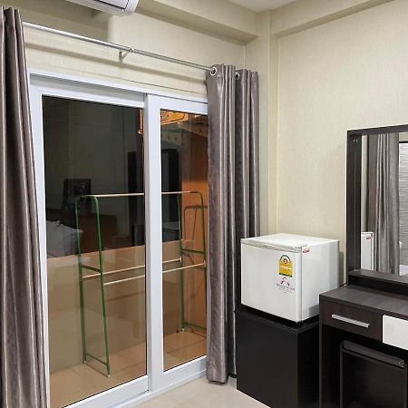 Hug Me Guesthouse Pattaya Bagian luar foto